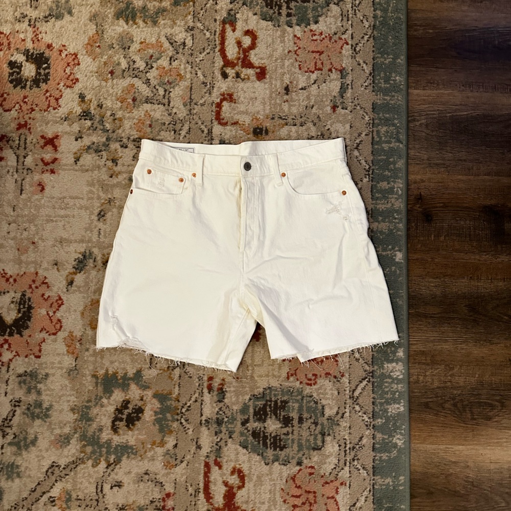 GAP Raw-Hem White Denim Shorts | NWOT | Size 12 (31)